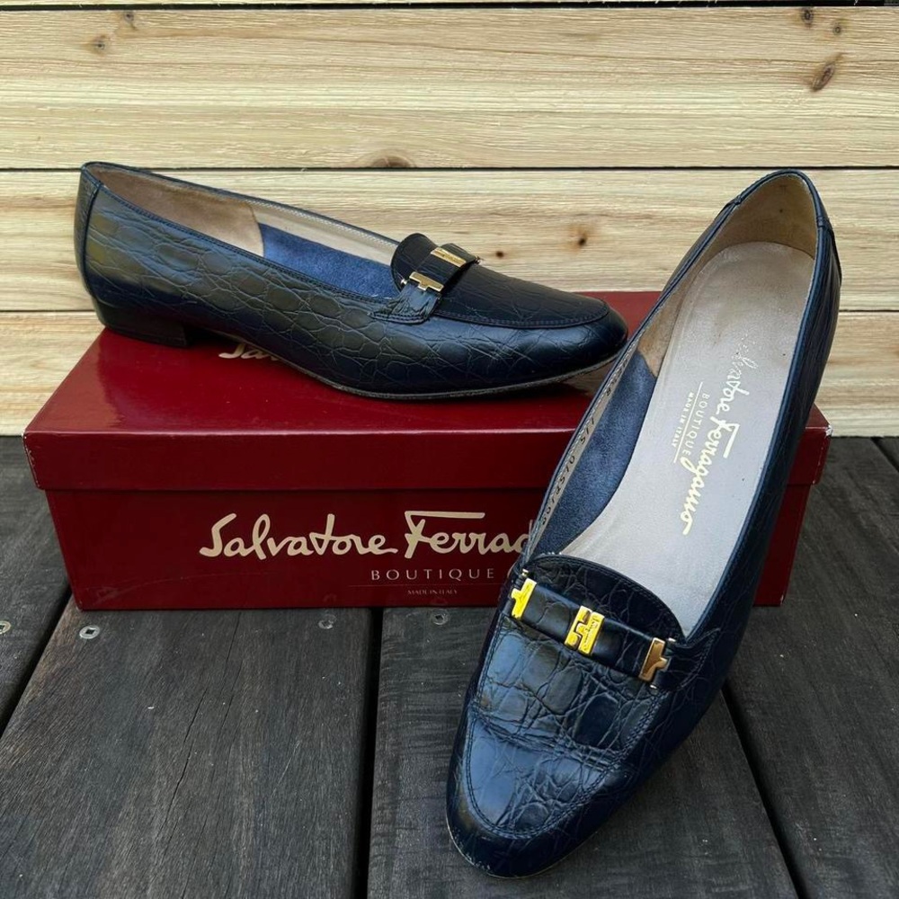 Vintage Navy Blue Leather Alligator Salvatore Ferragamo Loafers w/ Gold w/ Box